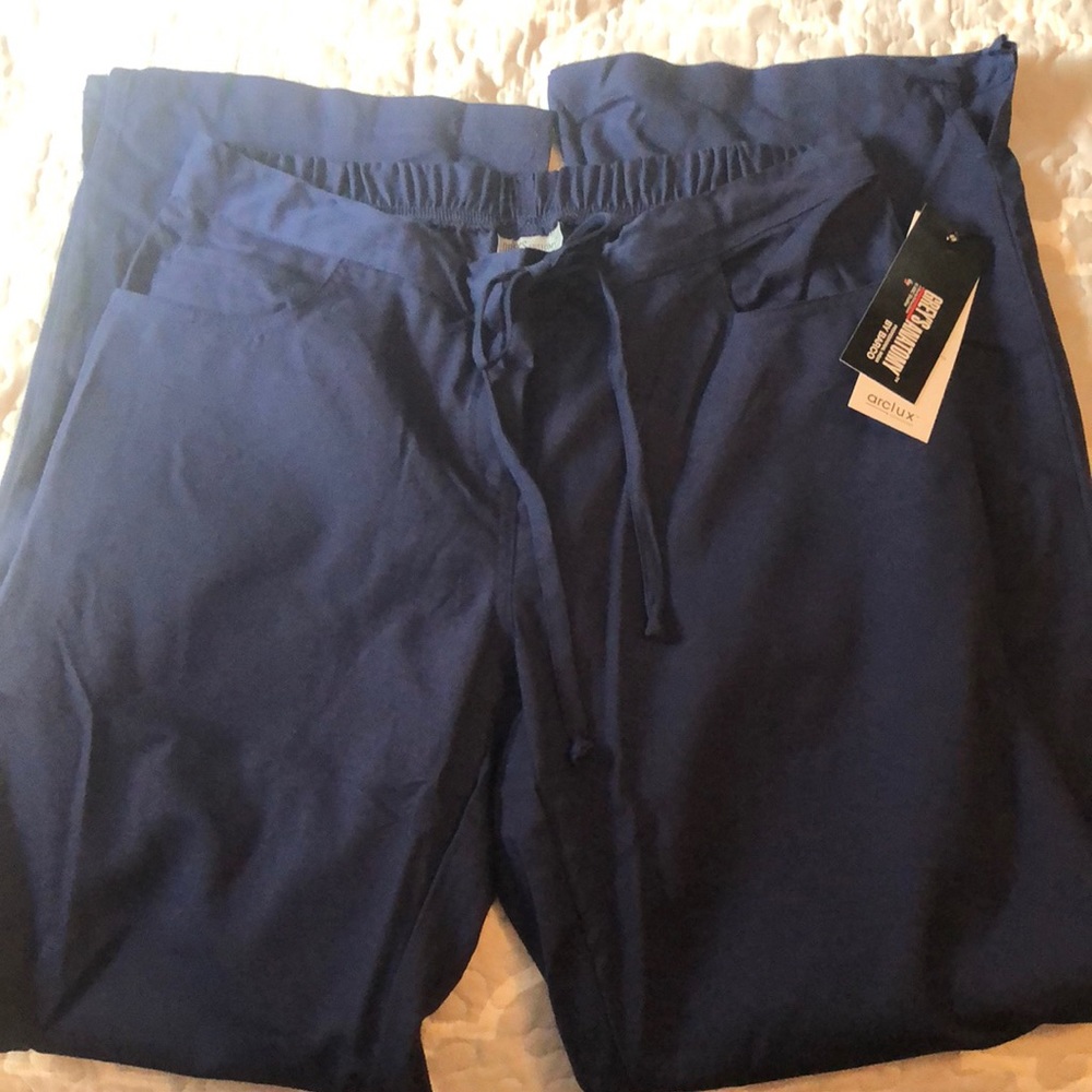 Grey’s Anatomy navy scrub pants